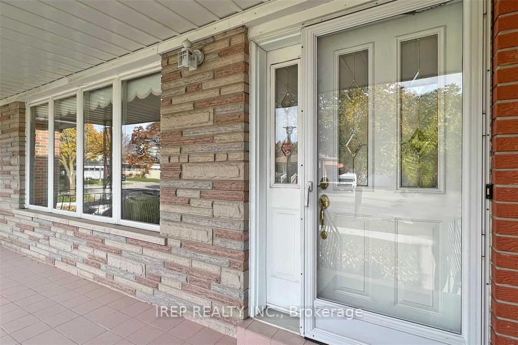 Photo 3 of Unit Main, 94 Iangrove Terrace, Scarborough, L'Amoreaux — HOMEH