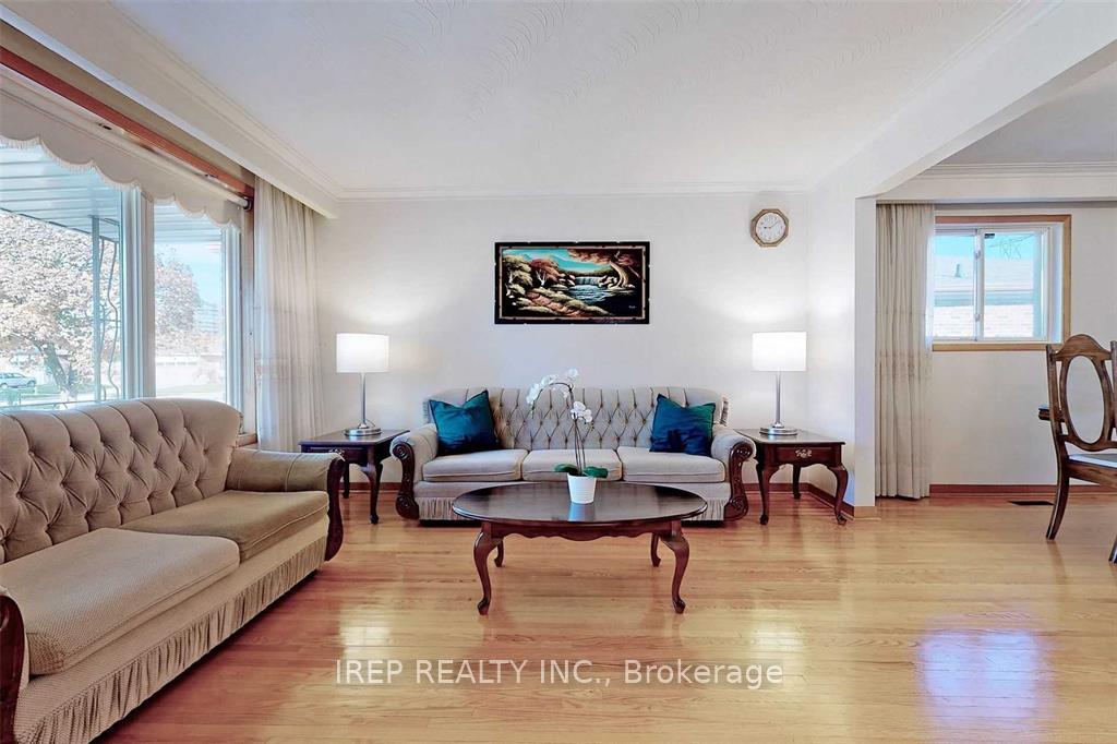 Photo 4 of Unit Main, 94 Iangrove Terrace, Scarborough, L'Amoreaux — HOMEH