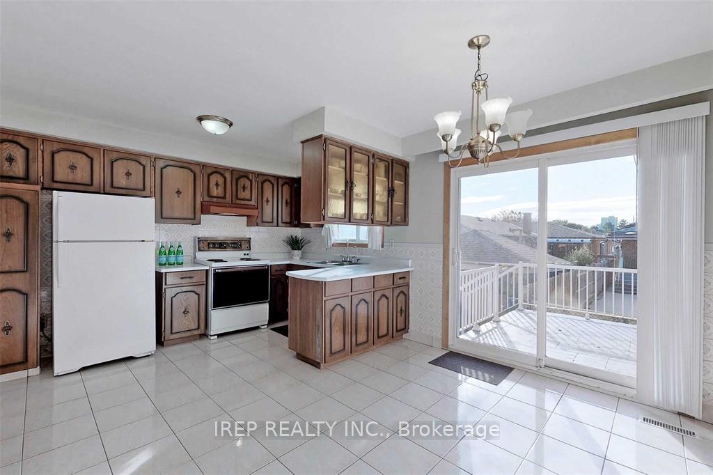 Photo 8 of Unit Main, 94 Iangrove Terrace, Scarborough, L'Amoreaux — HOMEH