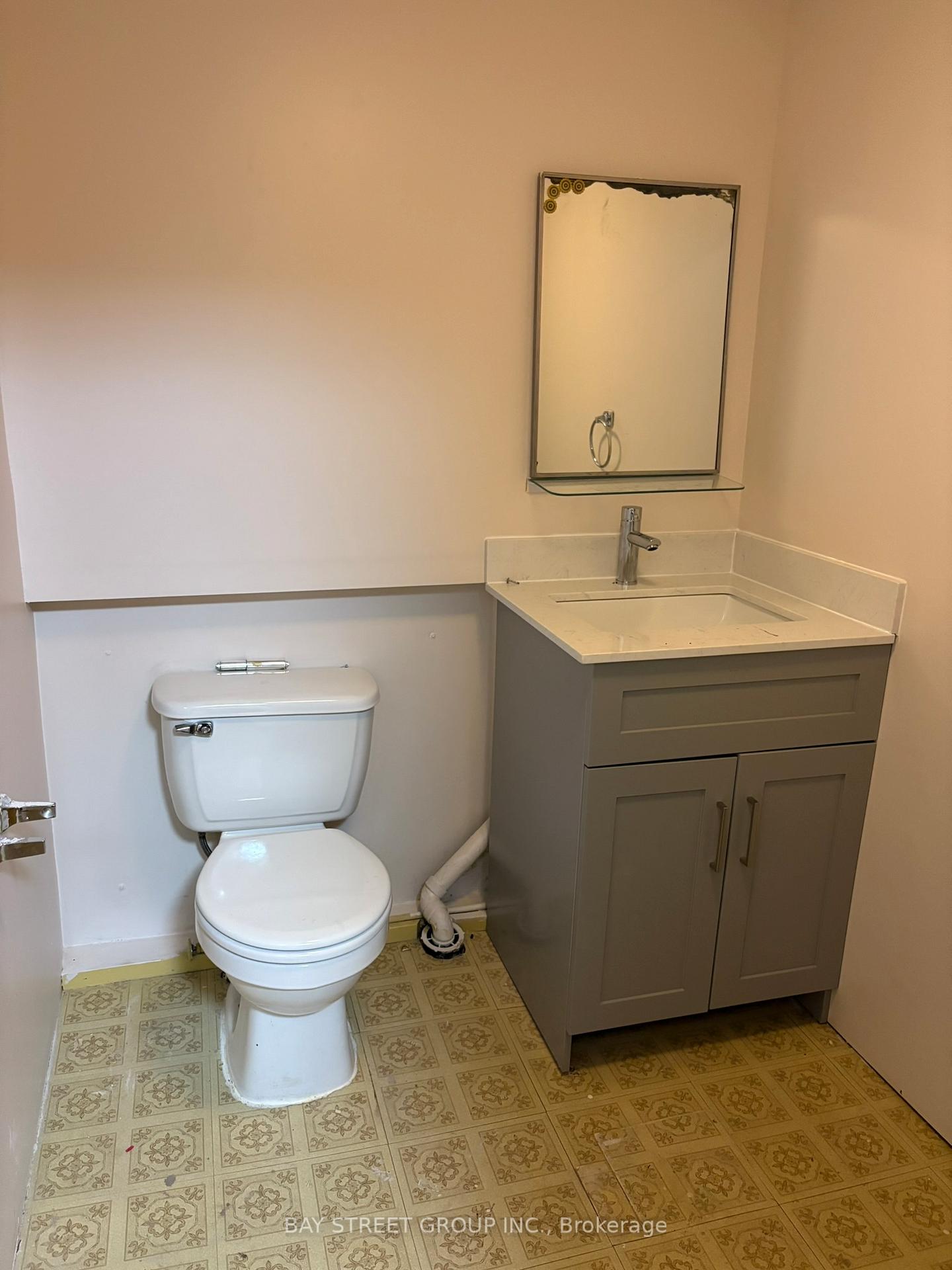 Photo 8 of 16 Tinti Place, Vaughan, Crestwood-Springfarm-Yorkhill — HOMEH