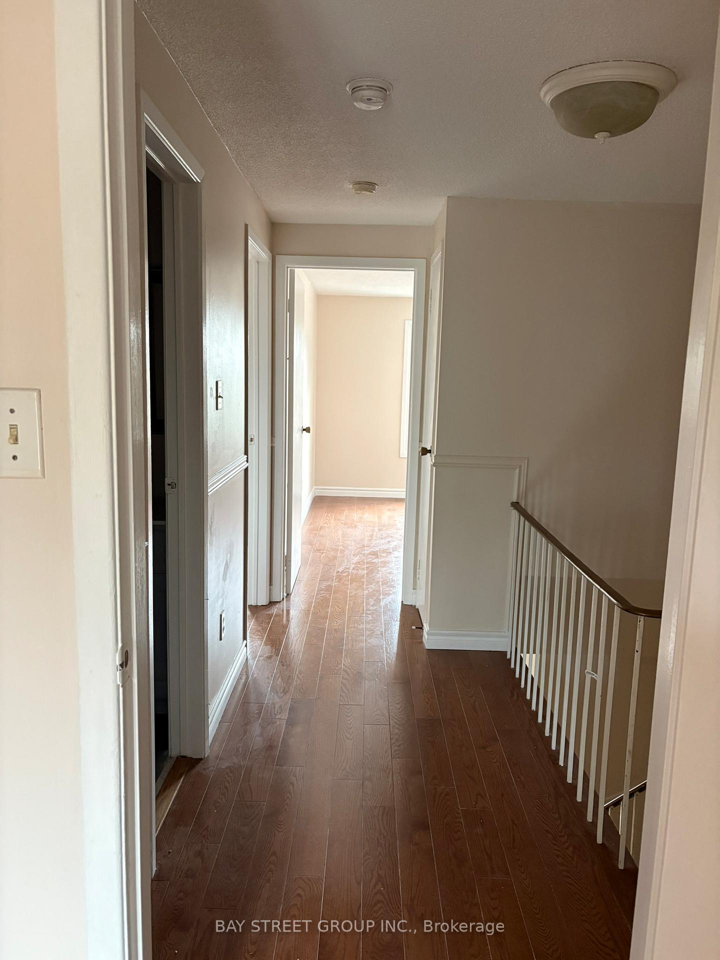 Photo 9 of 16 Tinti Place, Vaughan, Crestwood-Springfarm-Yorkhill — HOMEH