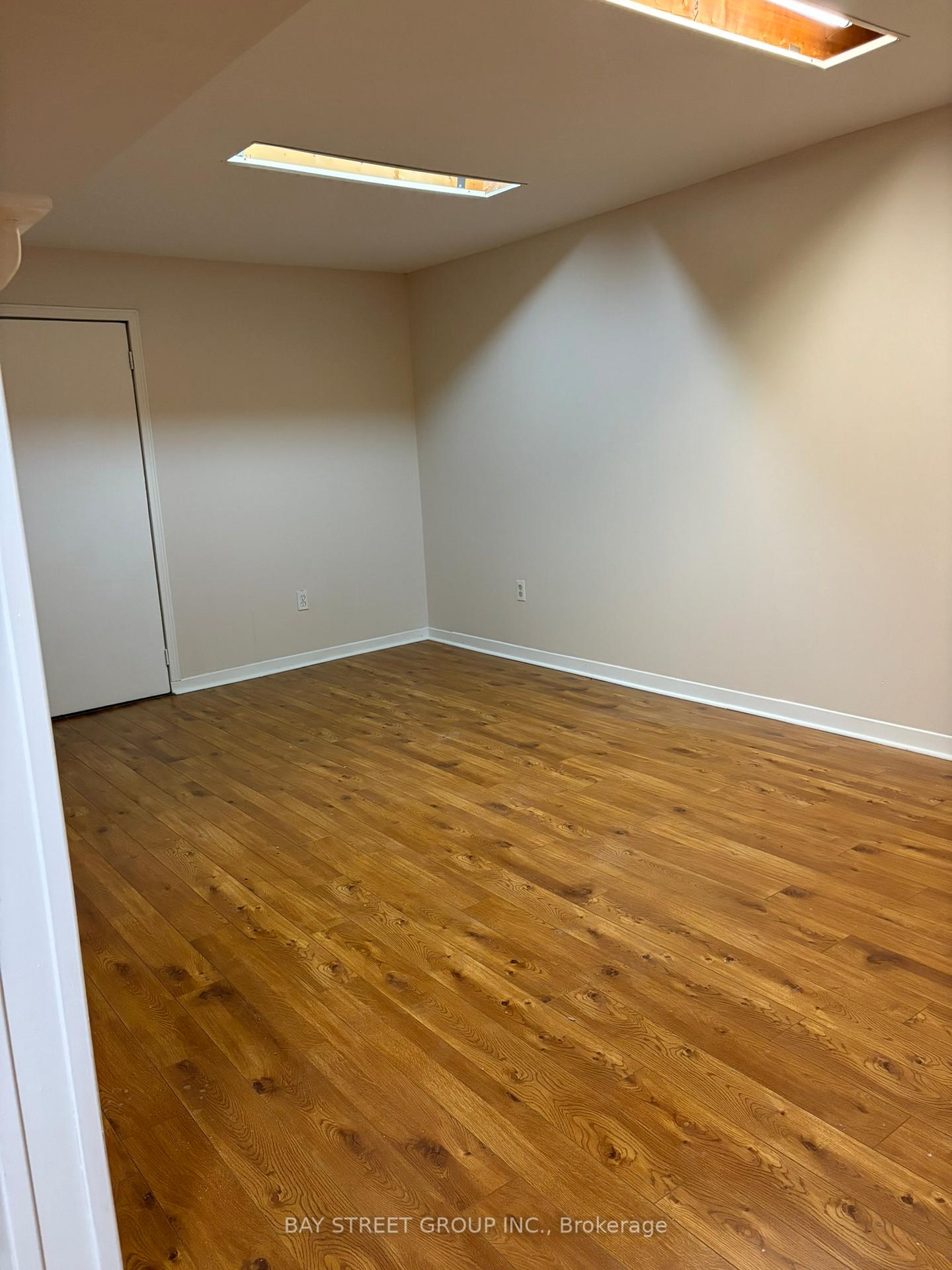 Photo 14 of 16 Tinti Place, Vaughan, Crestwood-Springfarm-Yorkhill — HOMEH