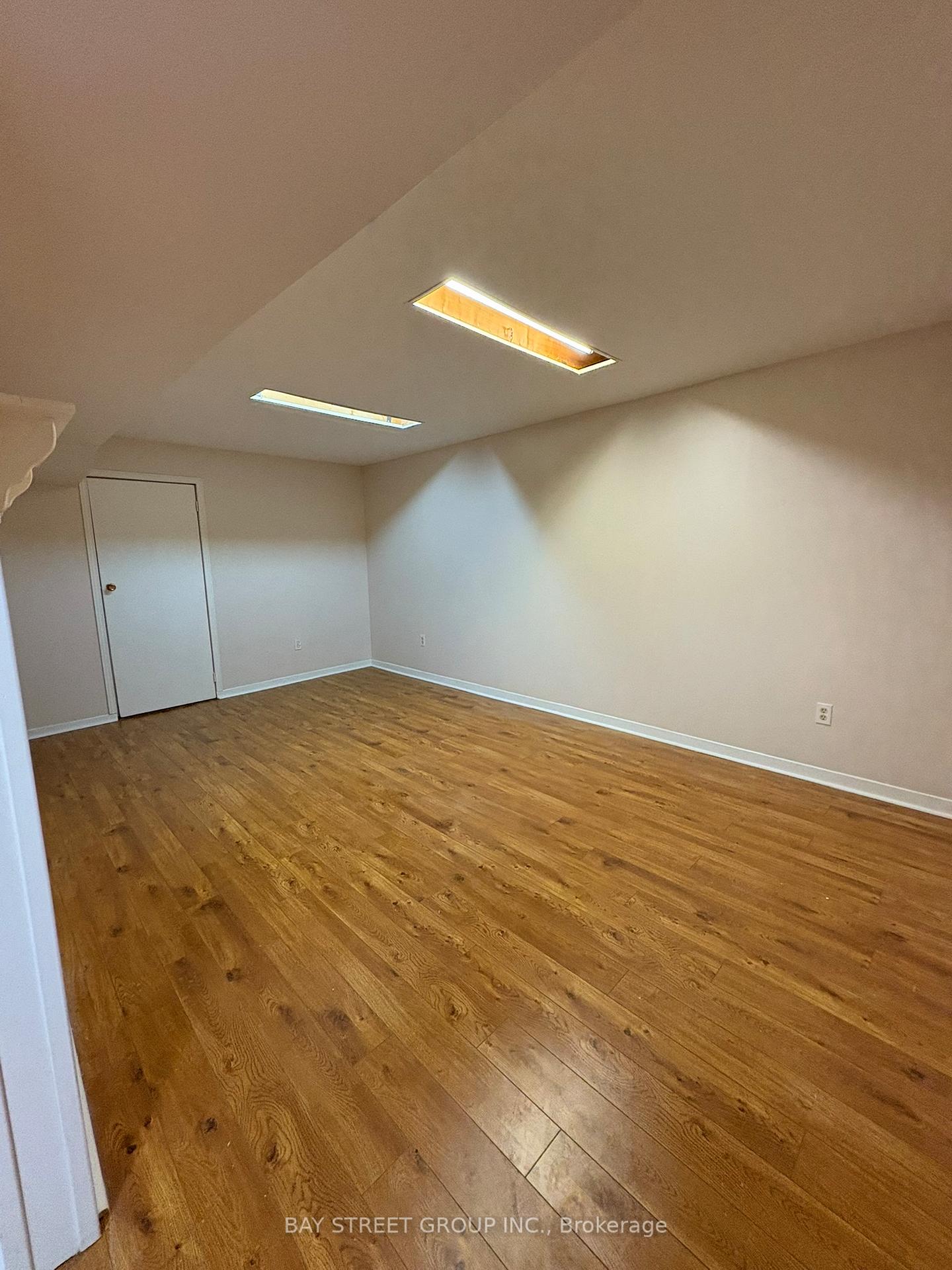 Photo 19 of 16 Tinti Place, Vaughan, Crestwood-Springfarm-Yorkhill — HOMEH