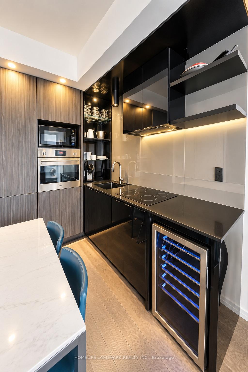 Photo 4 of Unit 3610, 70 Temperance Street, Toronto, Bay Street Corridor — HOMEH