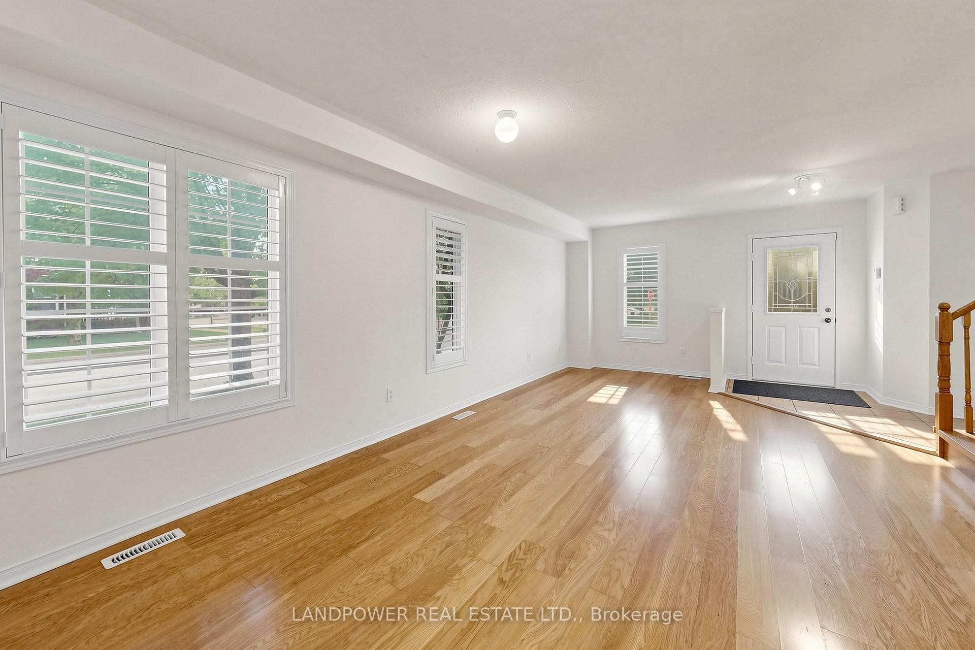 Photo 6 of 1 Bruce Creek Drive, Markham, Angus Glen — HOMEH