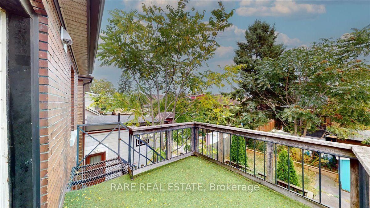 Photo 7 of Unit 2, 8 Balsam Avenue N, Hamilton, Stipley — HOMEH