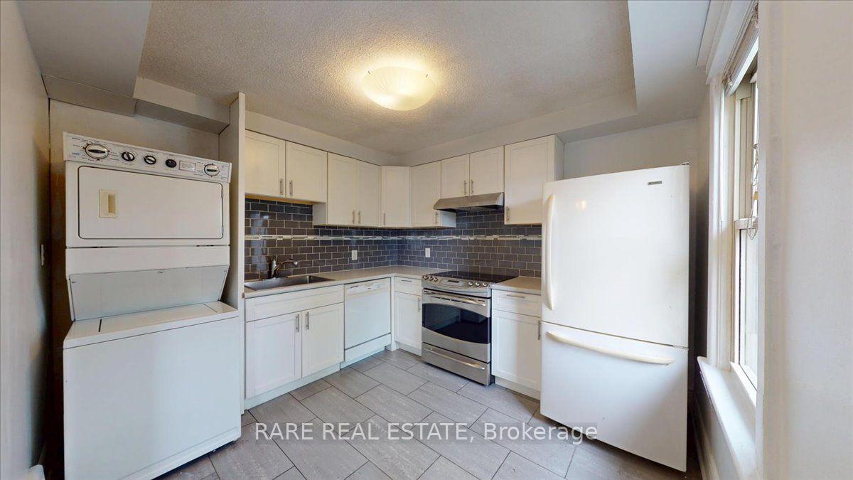 Photo 9 of Unit 2, 8 Balsam Avenue N, Hamilton, Stipley — HOMEH