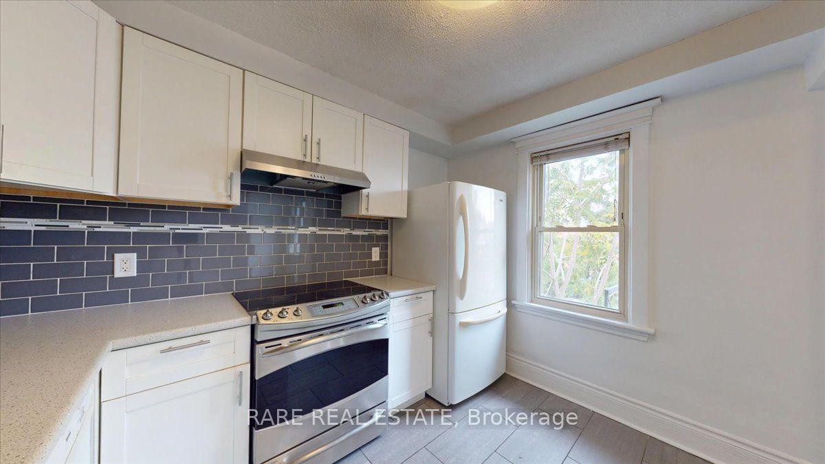 Photo 11 of Unit 2, 8 Balsam Avenue N, Hamilton, Stipley — HOMEH