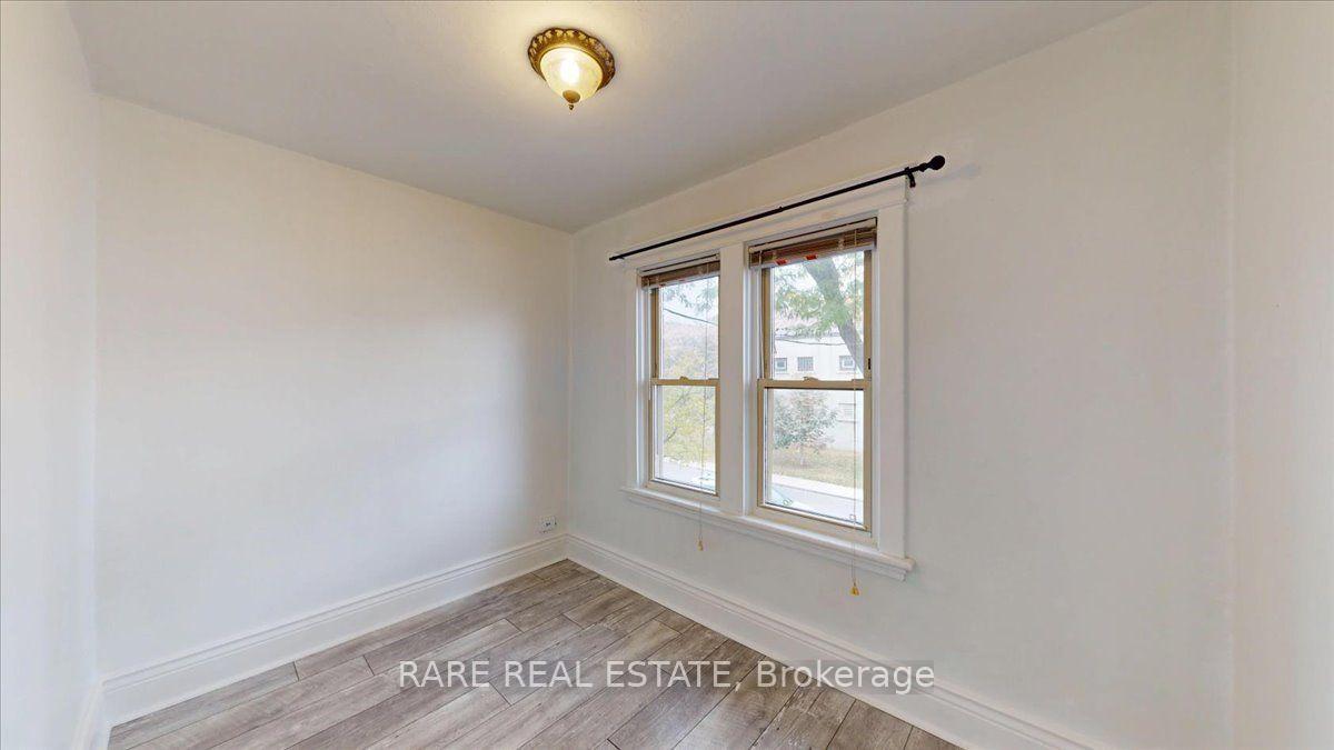 Photo 17 of Unit 2, 8 Balsam Avenue N, Hamilton, Stipley — HOMEH