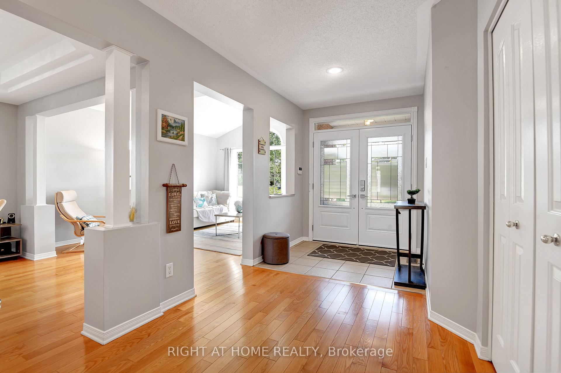 Photo 6 of 31 Forillon Crescent, Ottawa, Kanata - Bridlewood — HOMEH