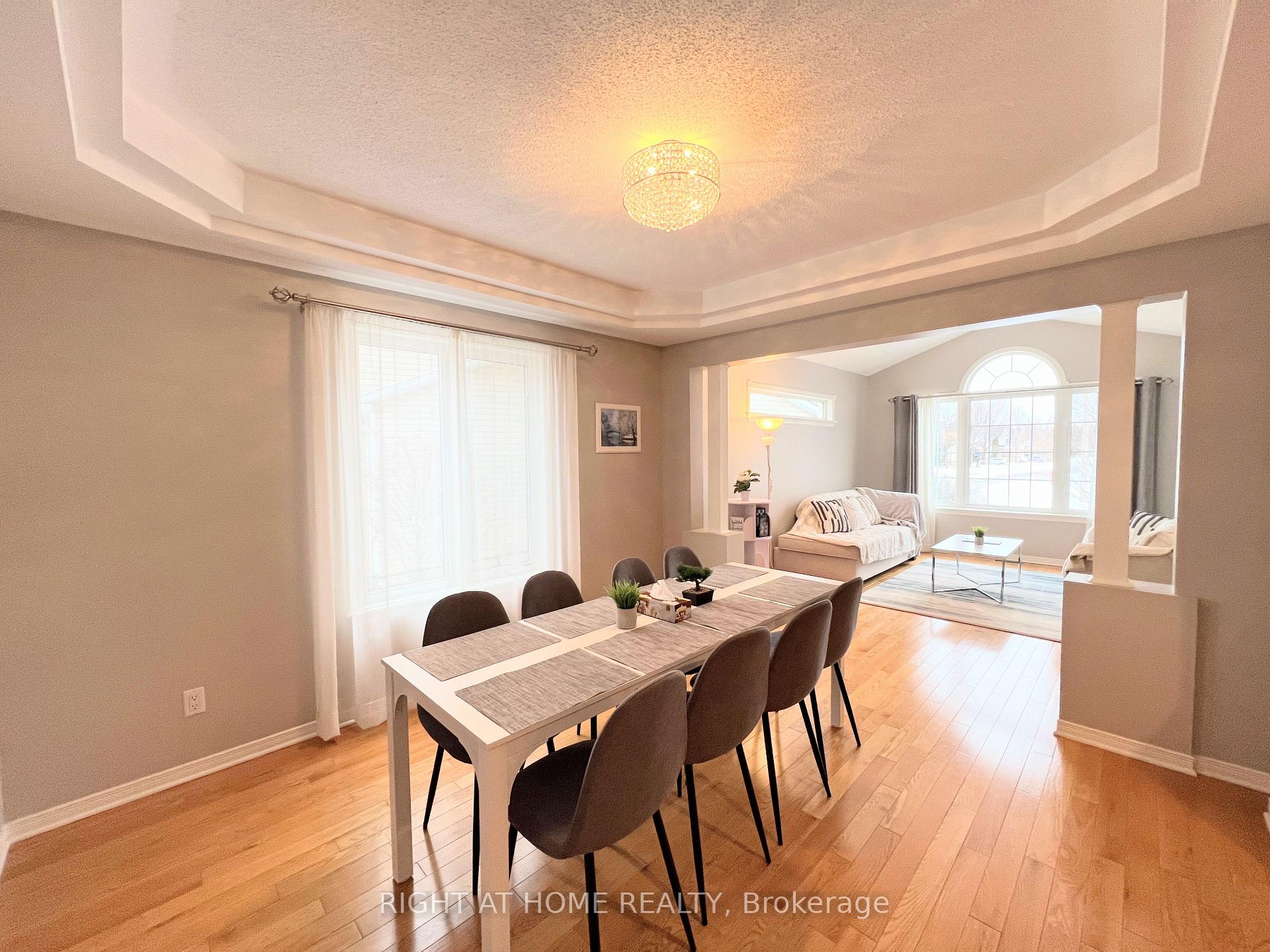 Photo 8 of 31 Forillon Crescent, Ottawa, Kanata - Bridlewood — HOMEH