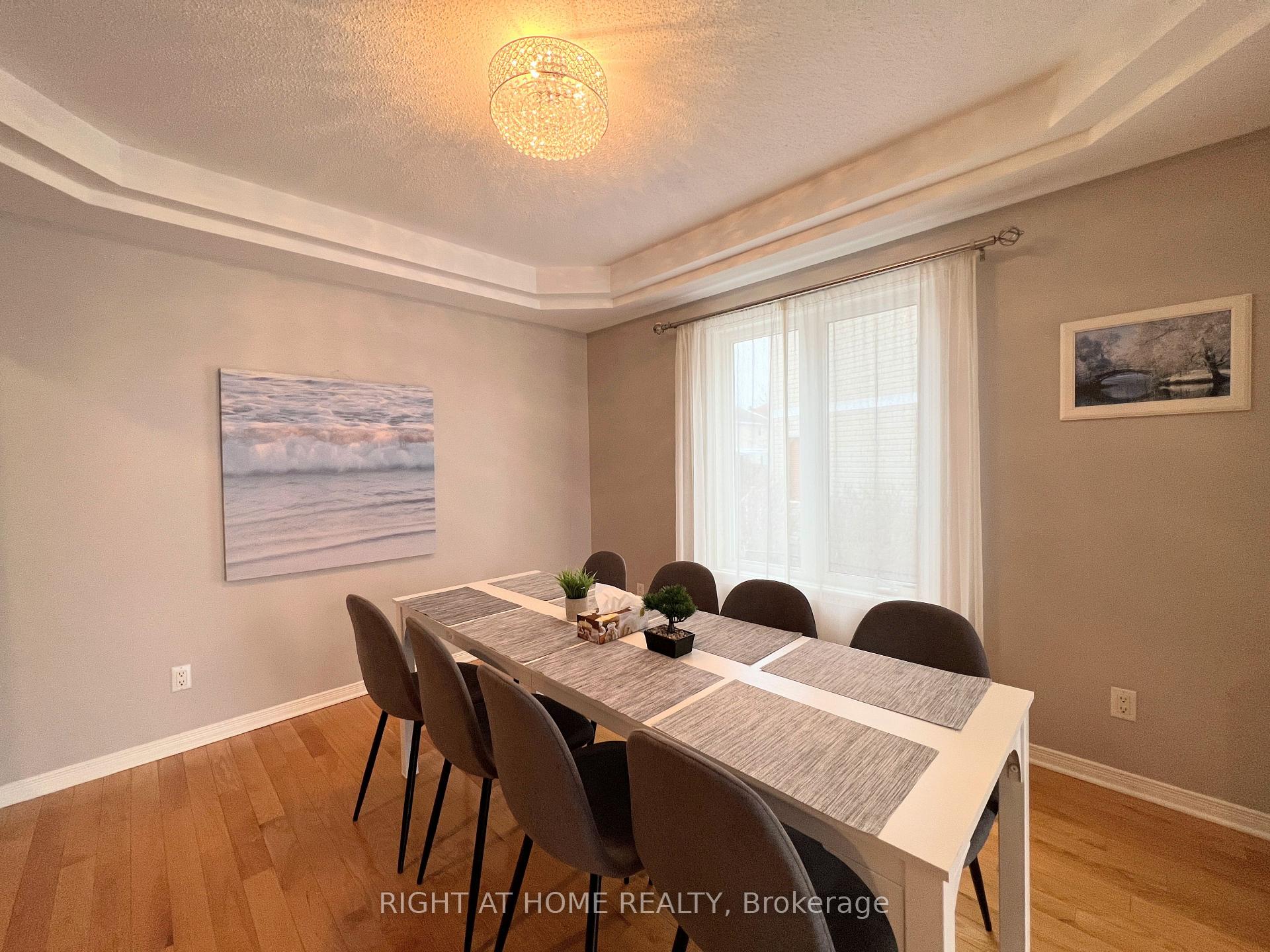 Photo 9 of 31 Forillon Crescent, Ottawa, Kanata - Bridlewood — HOMEH