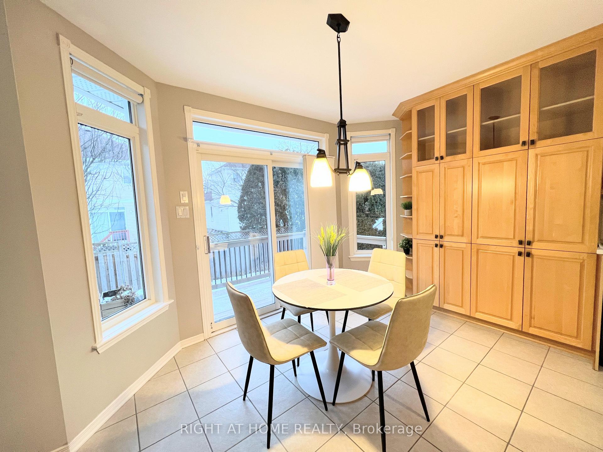 Photo 15 of 31 Forillon Crescent, Ottawa, Kanata - Bridlewood — HOMEH