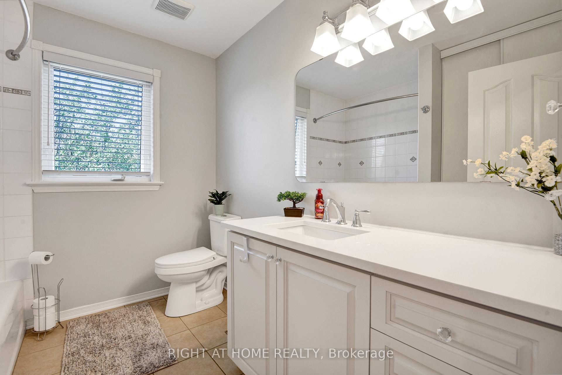 Photo 30 of 31 Forillon Crescent, Ottawa, Kanata - Bridlewood — HOMEH