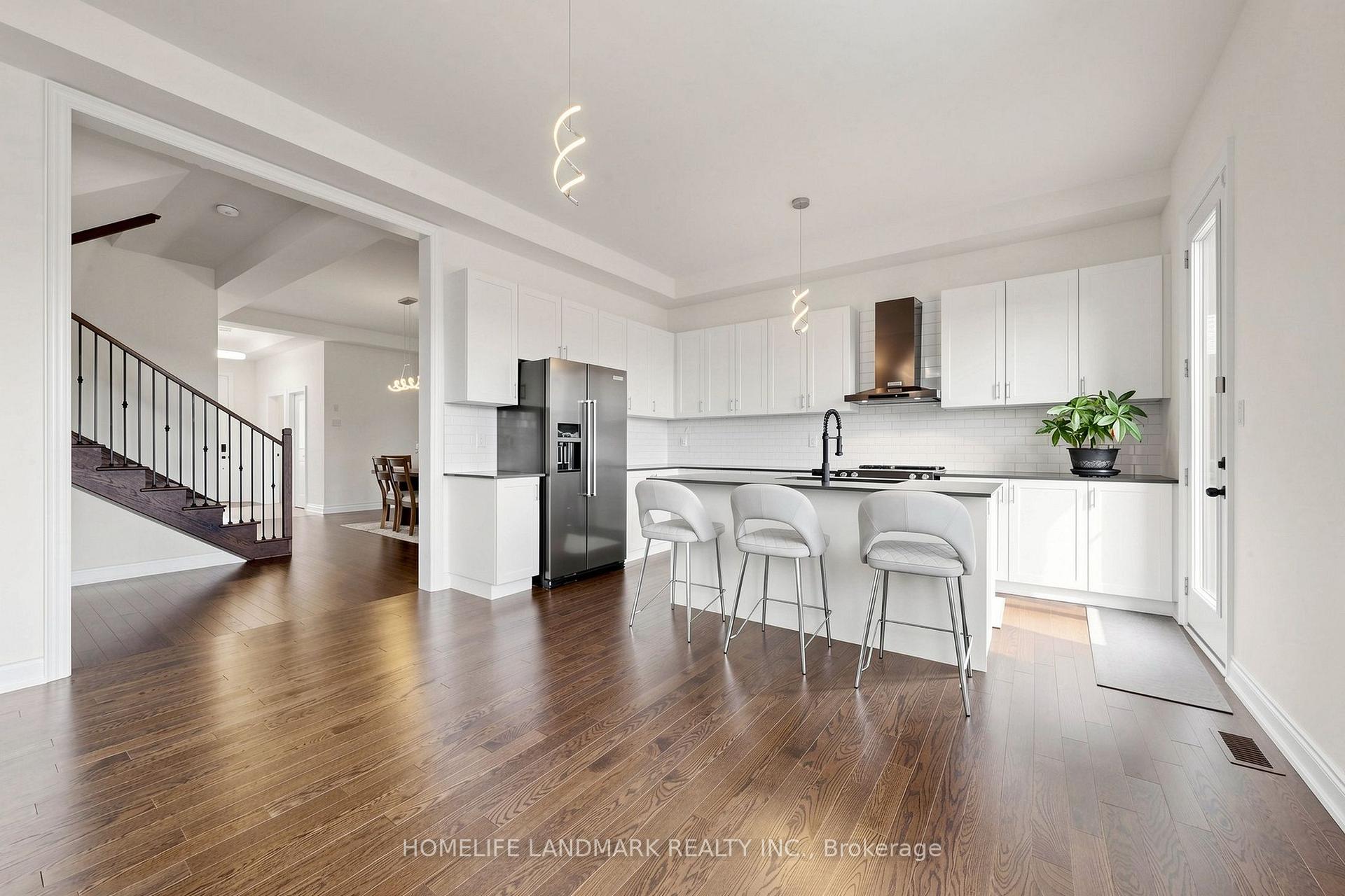 Photo 5 of 563 Beam Court, Milton, Ford — HOMEH