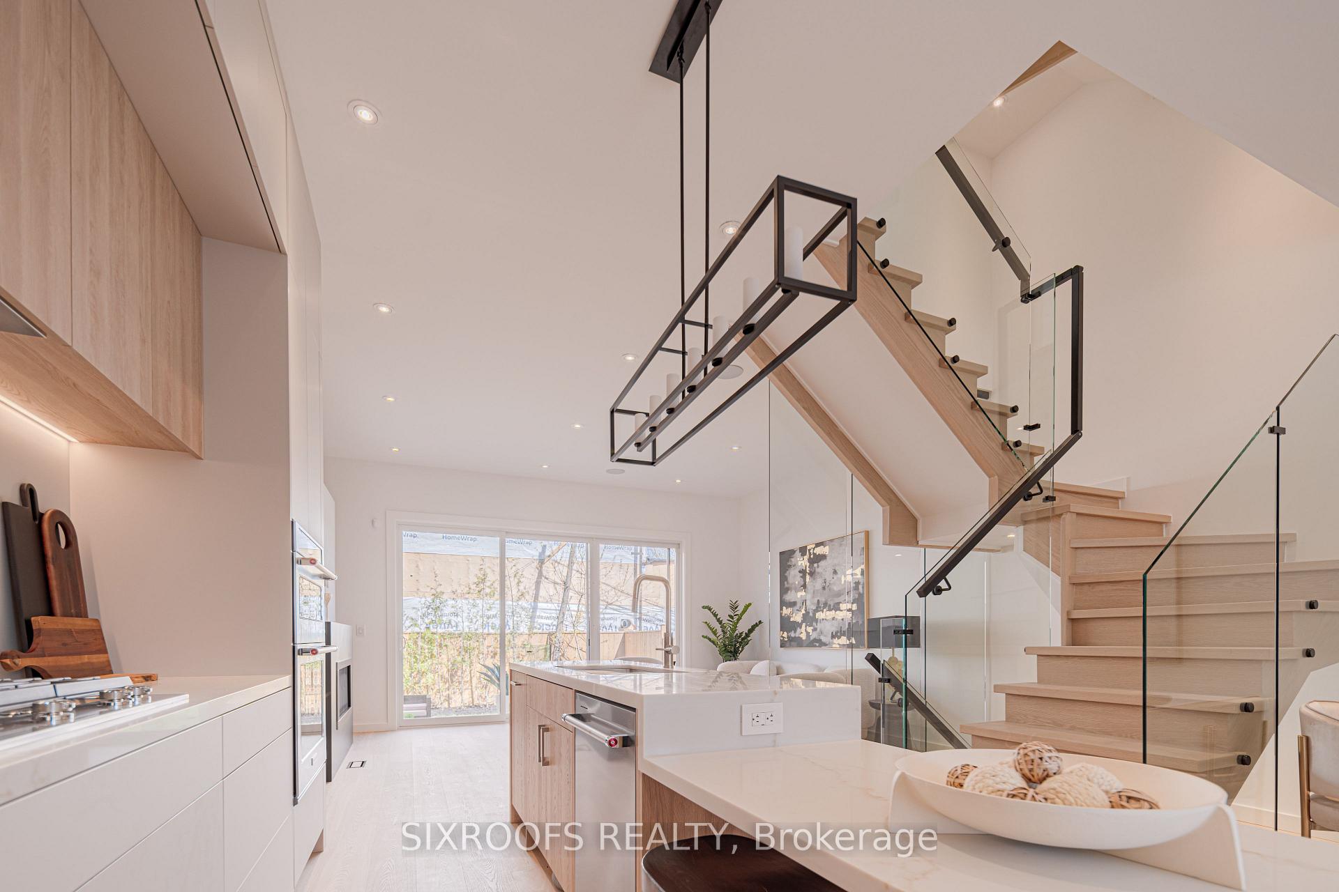 Photo 7 of Unit Upper, 40 Morningside Avenue, Toronto, High Park-Swansea — HOMEH