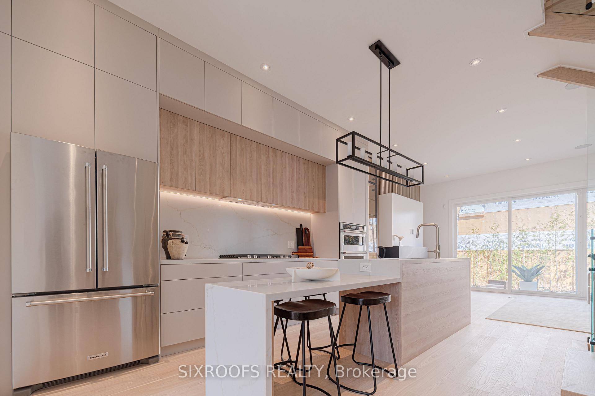 Photo 10 of Unit Upper, 40 Morningside Avenue, Toronto, High Park-Swansea — HOMEH