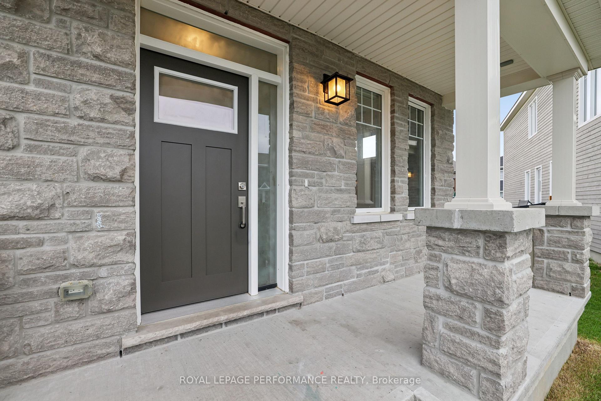 Photo 4 of 85 Hackamore Crescent, Ottawa, Goulbourn Twp From Franktown Rd/South To Rideau — HOMEH