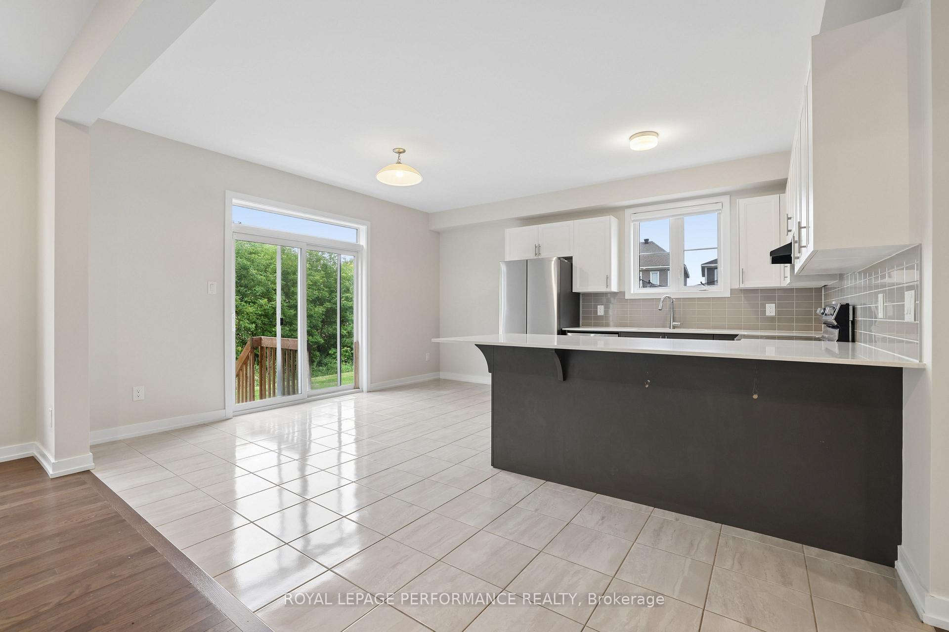 Photo 12 of 85 Hackamore Crescent, Ottawa, Goulbourn Twp From Franktown Rd/South To Rideau — HOMEH