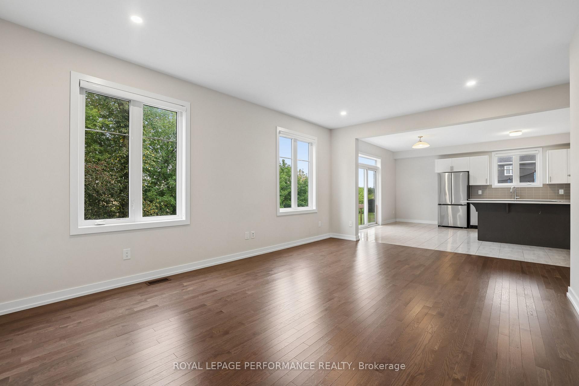 Photo 19 of 85 Hackamore Crescent, Ottawa, Goulbourn Twp From Franktown Rd/South To Rideau — HOMEH