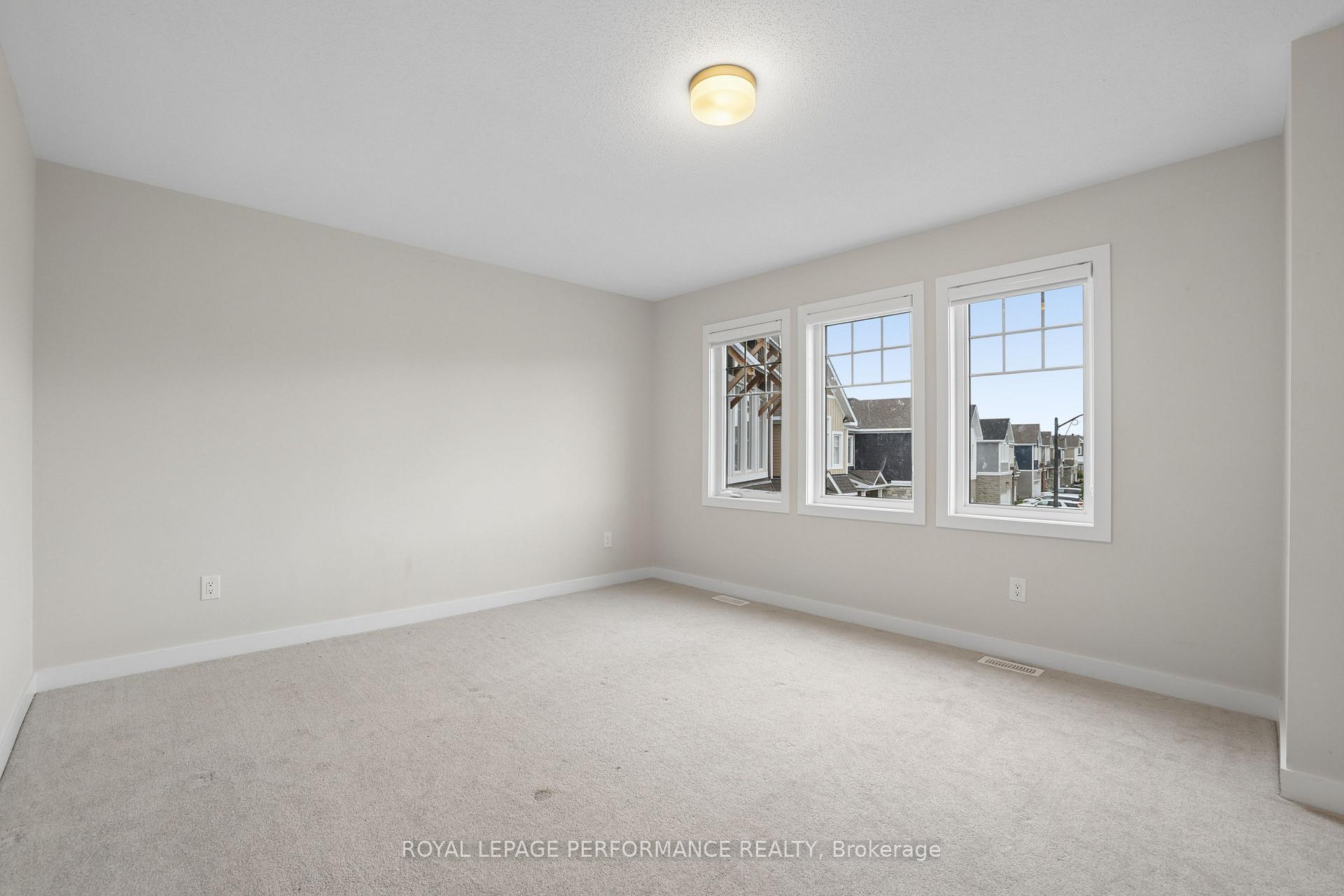 Photo 33 of 85 Hackamore Crescent, Ottawa, Goulbourn Twp From Franktown Rd/South To Rideau — HOMEH