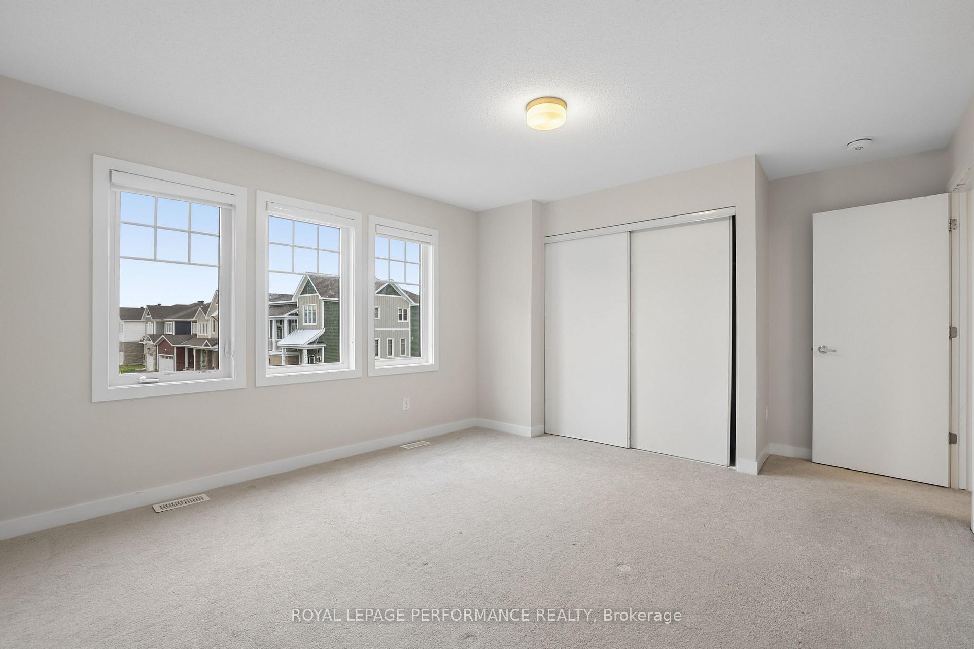 Photo 34 of 85 Hackamore Crescent, Ottawa, Goulbourn Twp From Franktown Rd/South To Rideau — HOMEH