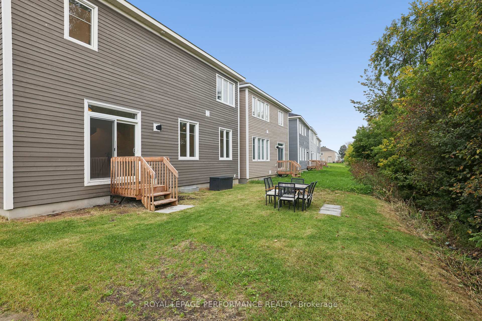 Photo 42 of 85 Hackamore Crescent, Ottawa, Goulbourn Twp From Franktown Rd/South To Rideau — HOMEH