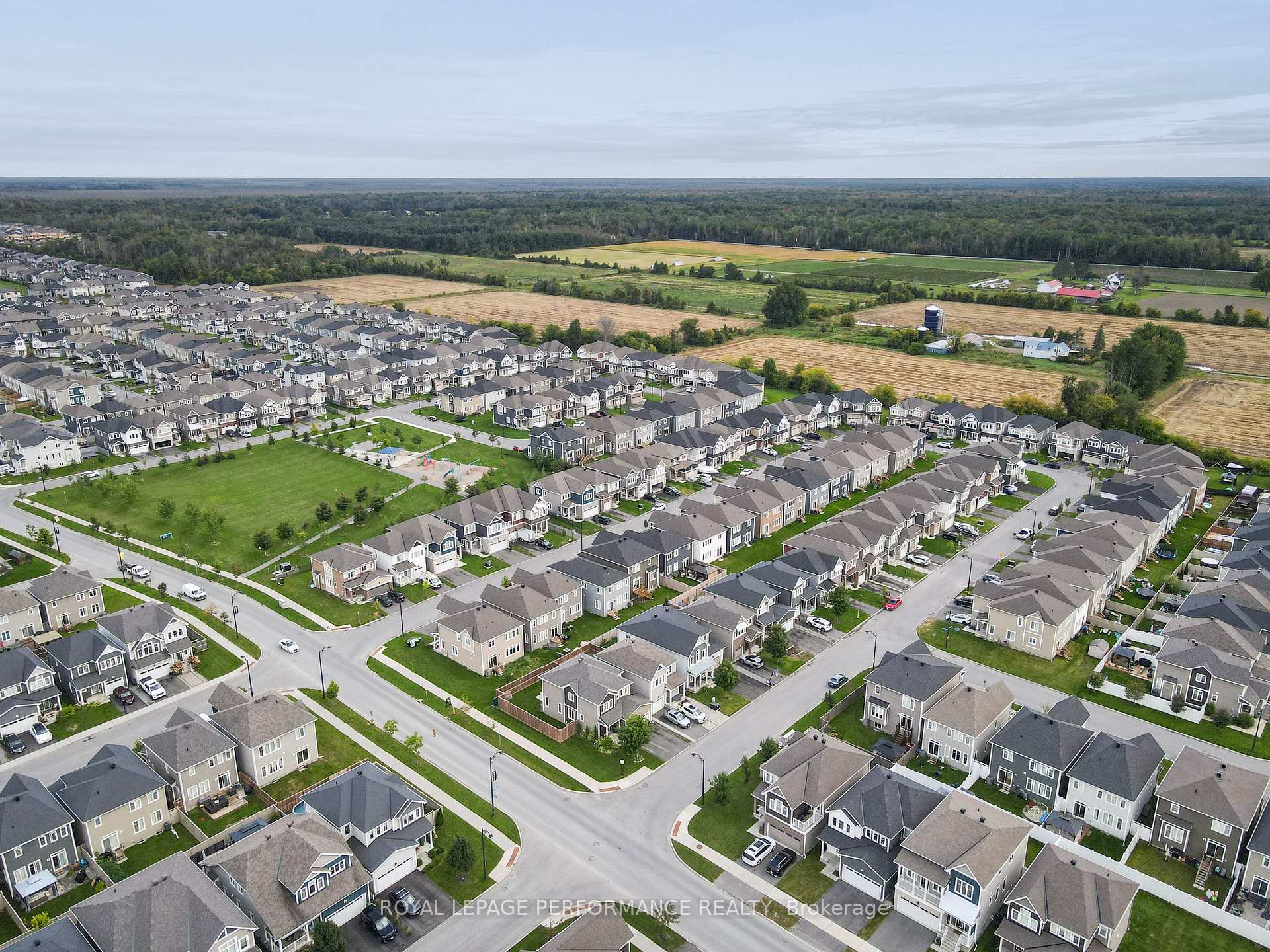 Photo 44 of 85 Hackamore Crescent, Ottawa, Goulbourn Twp From Franktown Rd/South To Rideau — HOMEH