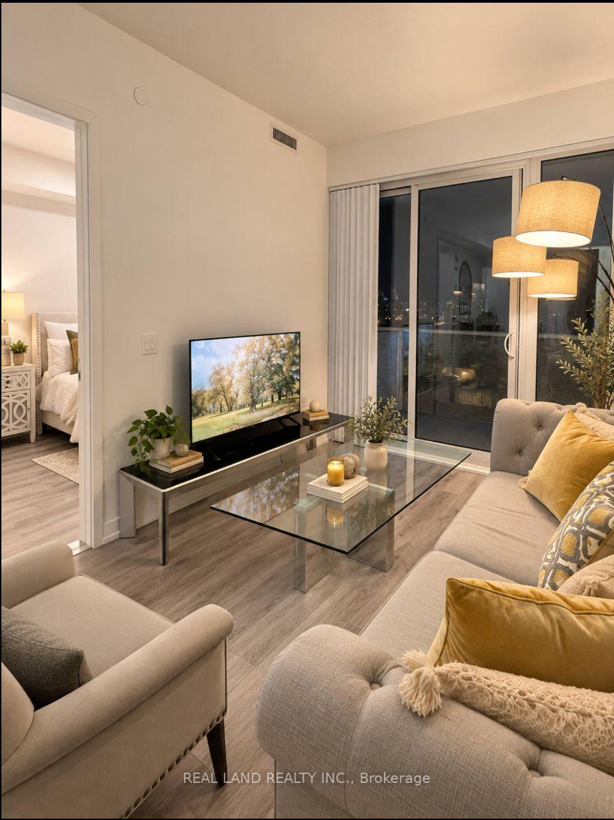 Photo 5 of Unit 6802, 138 Downes Street, Toronto, Waterfront Communities — HOMEH