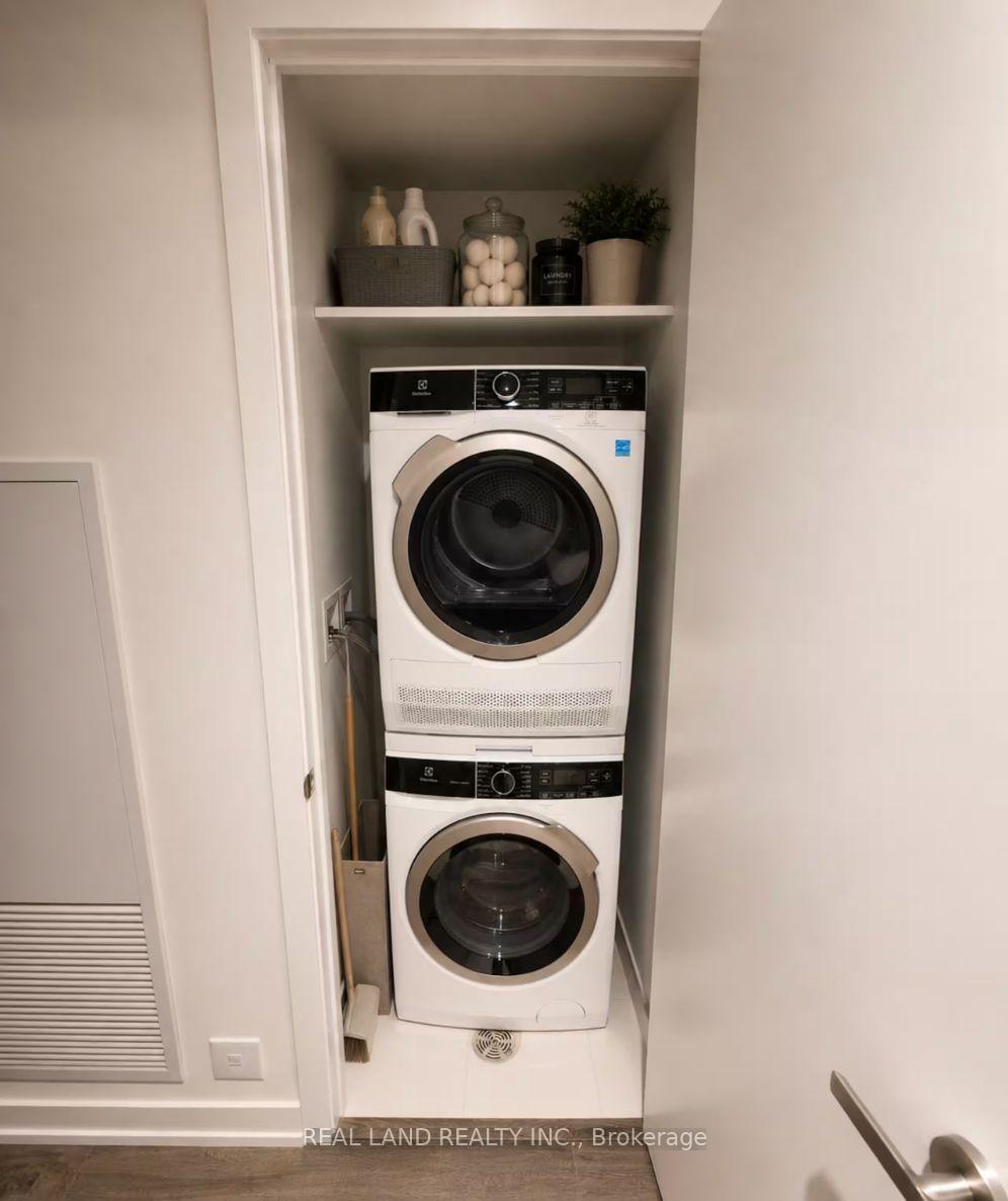 Photo 10 of Unit 6802, 138 Downes Street, Toronto, Waterfront Communities — HOMEH
