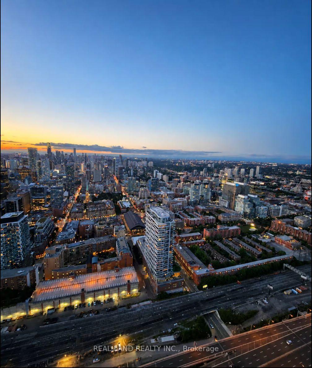 Photo 11 of Unit 6802, 138 Downes Street, Toronto, Waterfront Communities — HOMEH