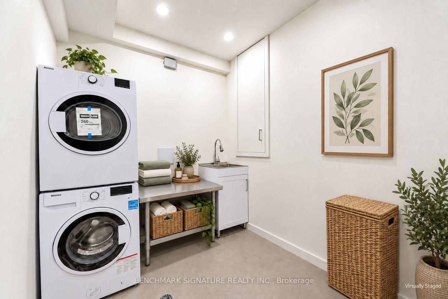 Photo 9 of Unit Lower, 301 Euclid Avenue, Toronto, Trinity-Bellwoods — HOMEH