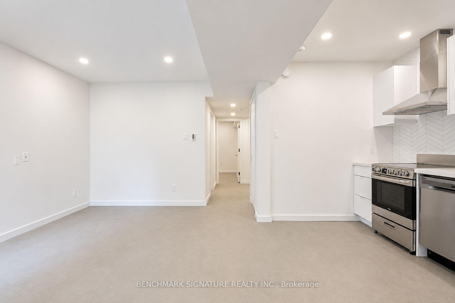 Photo 12 of Unit Lower, 301 Euclid Avenue, Toronto, Trinity-Bellwoods — HOMEH