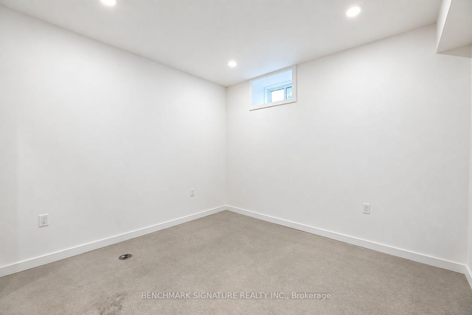 Photo 13 of Unit Lower, 301 Euclid Avenue, Toronto, Trinity-Bellwoods — HOMEH