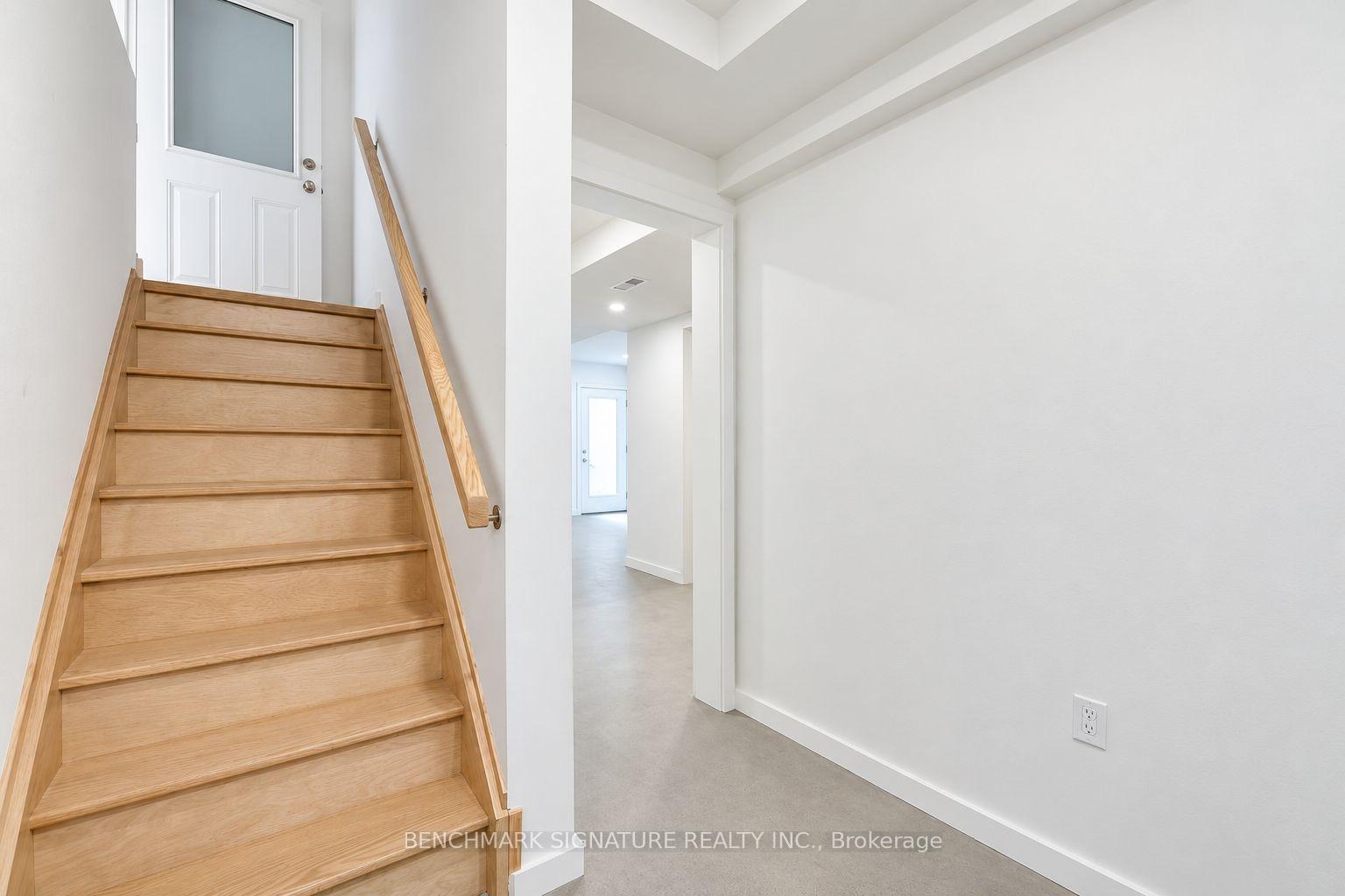 Photo 15 of Unit Lower, 301 Euclid Avenue, Toronto, Trinity-Bellwoods — HOMEH