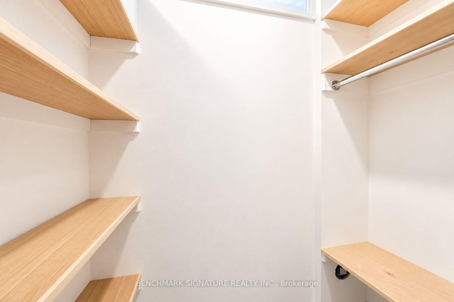Photo 18 of Unit Lower, 301 Euclid Avenue, Toronto, Trinity-Bellwoods — HOMEH
