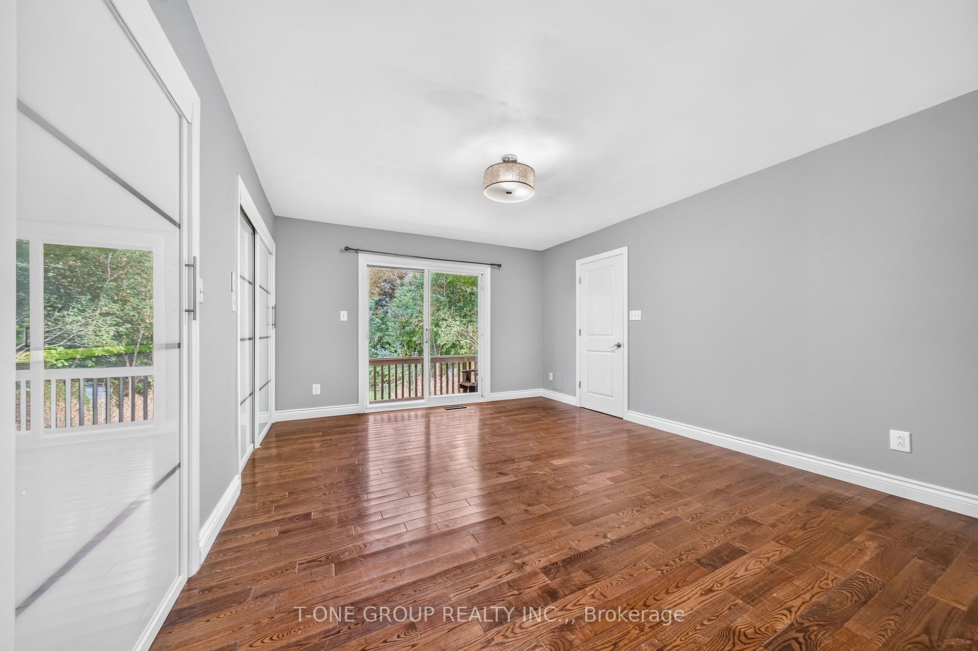 Photo 14 of 70 Hamilton Drive, Newmarket, Huron Heights-Leslie Valley — HOMEH
