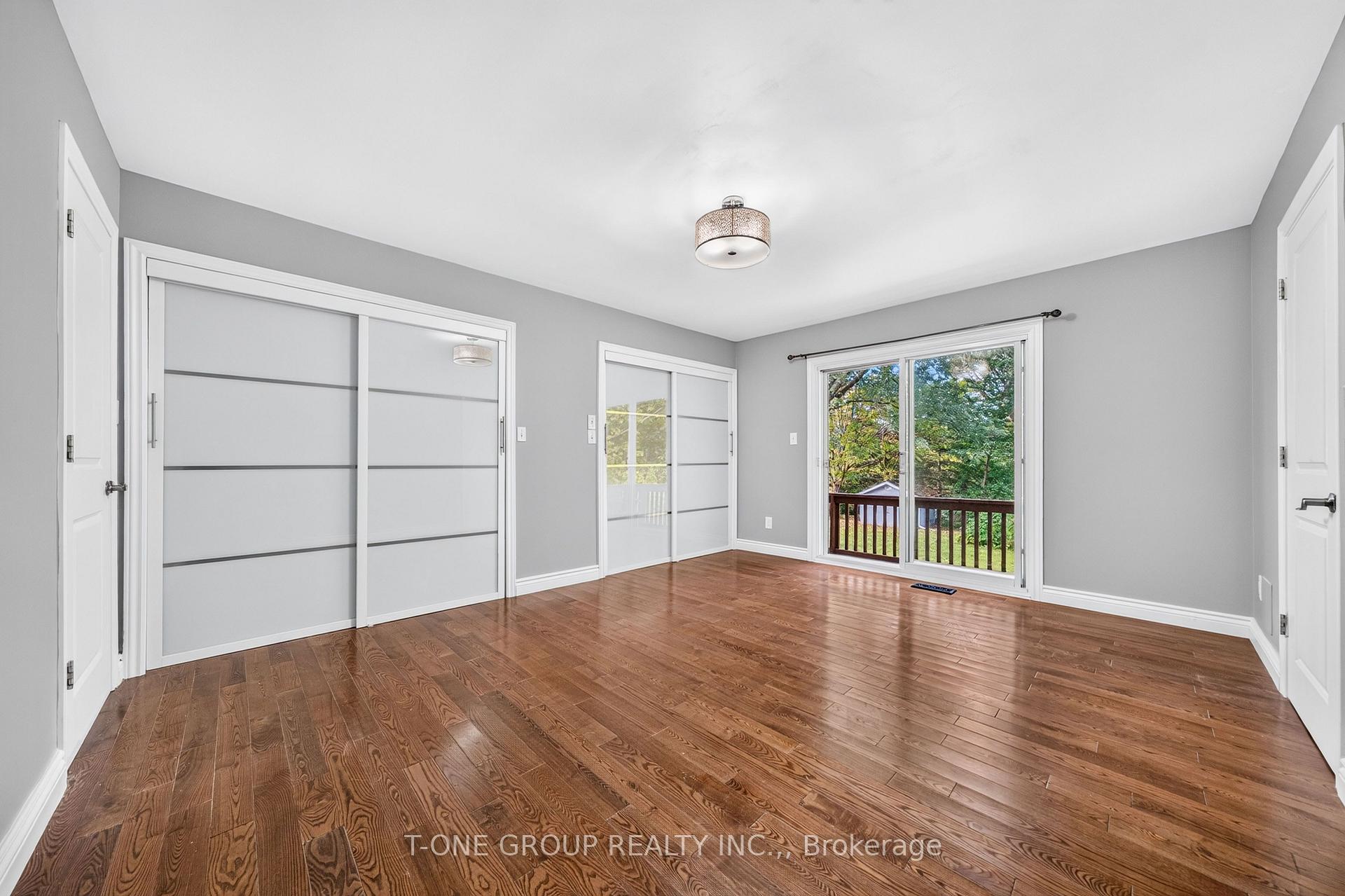 Photo 15 of 70 Hamilton Drive, Newmarket, Huron Heights-Leslie Valley — HOMEH