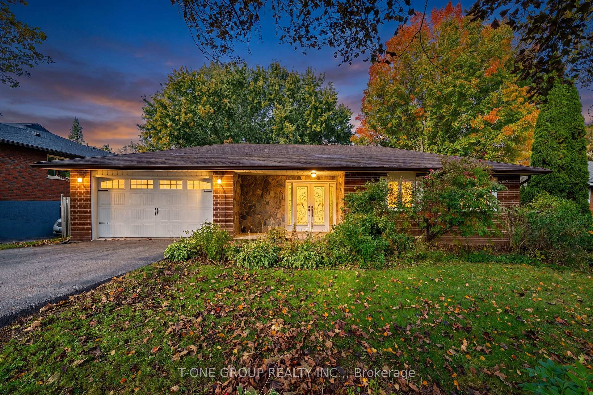 Photo 37 of 70 Hamilton Drive, Newmarket, Huron Heights-Leslie Valley — HOMEH
