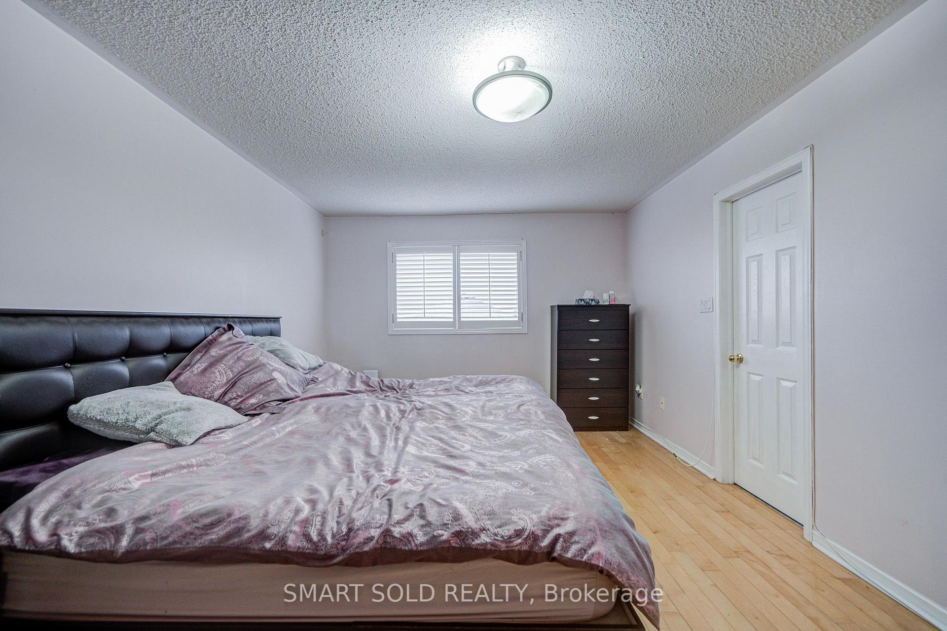 Photo 27 of 68 Harmony Road, Vaughan, Patterson — HOMEH