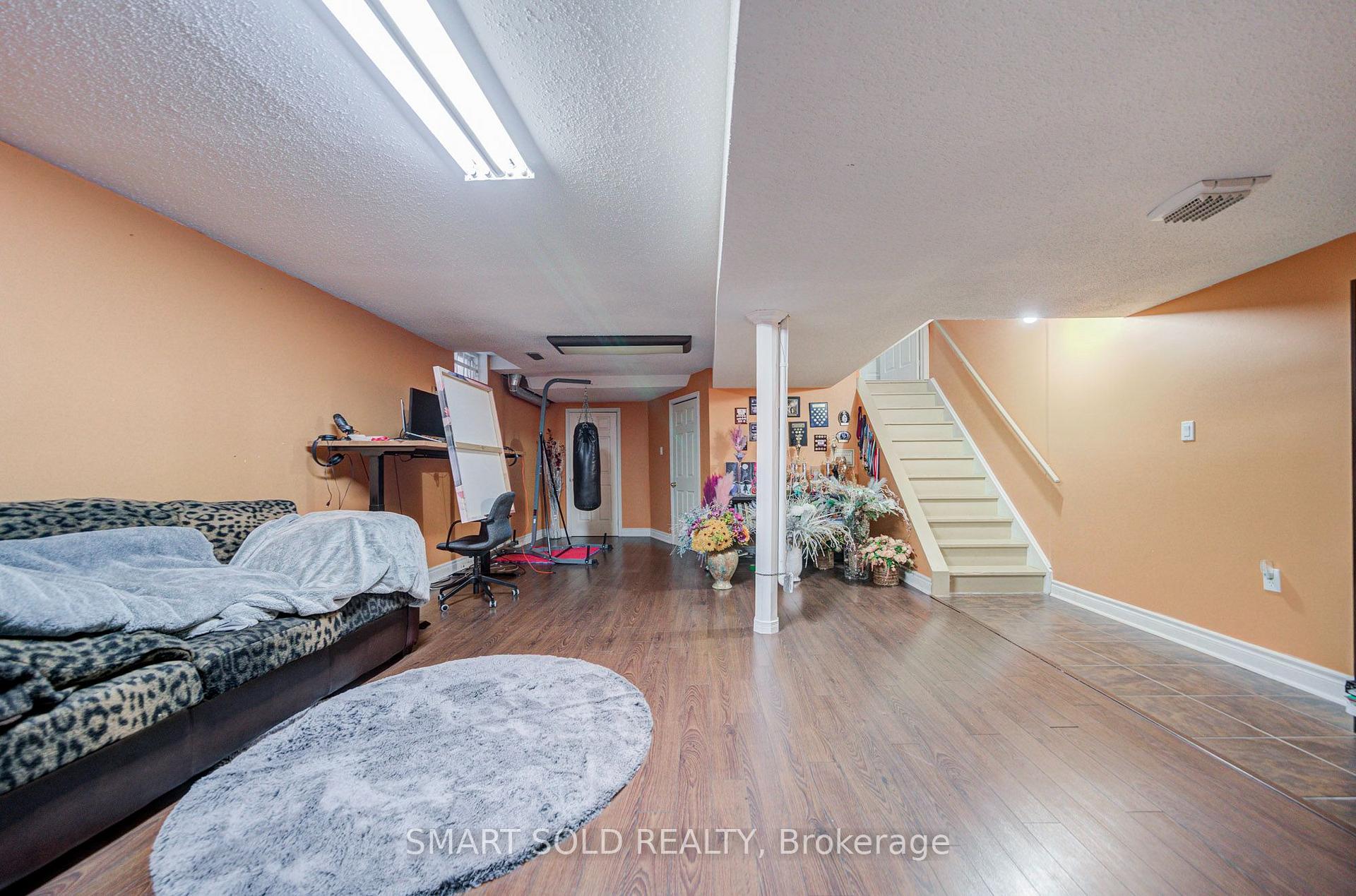 Photo 33 of 68 Harmony Road, Vaughan, Patterson — HOMEH