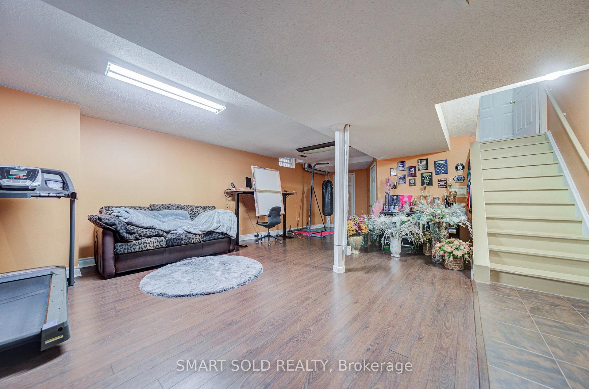 Photo 34 of 68 Harmony Road, Vaughan, Patterson — HOMEH
