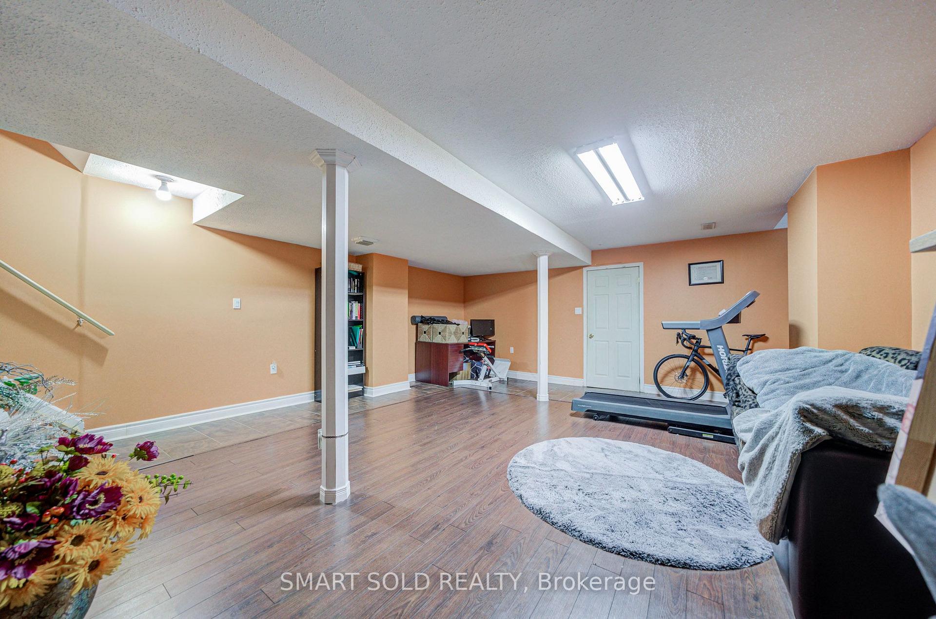 Photo 36 of 68 Harmony Road, Vaughan, Patterson — HOMEH