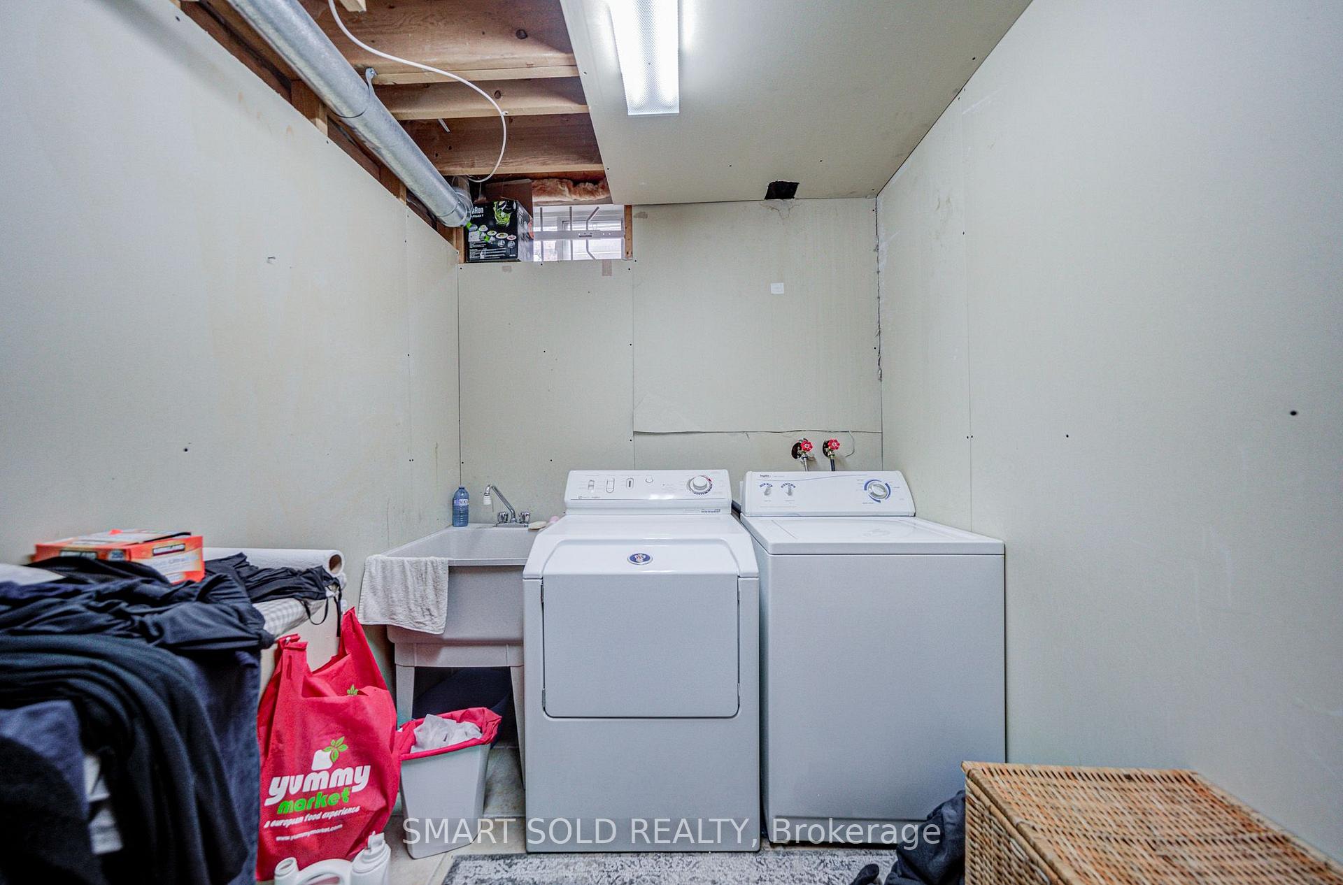 Photo 37 of 68 Harmony Road, Vaughan, Patterson — HOMEH