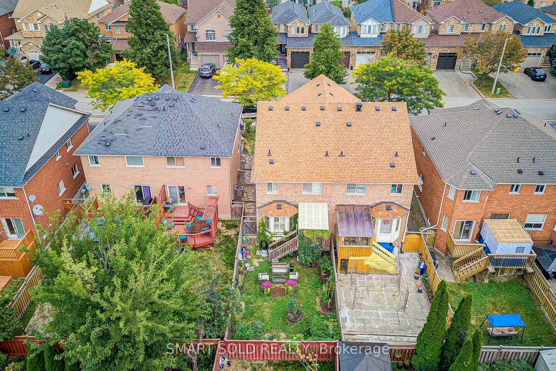 Photo 46 of 68 Harmony Road, Vaughan, Patterson — HOMEH