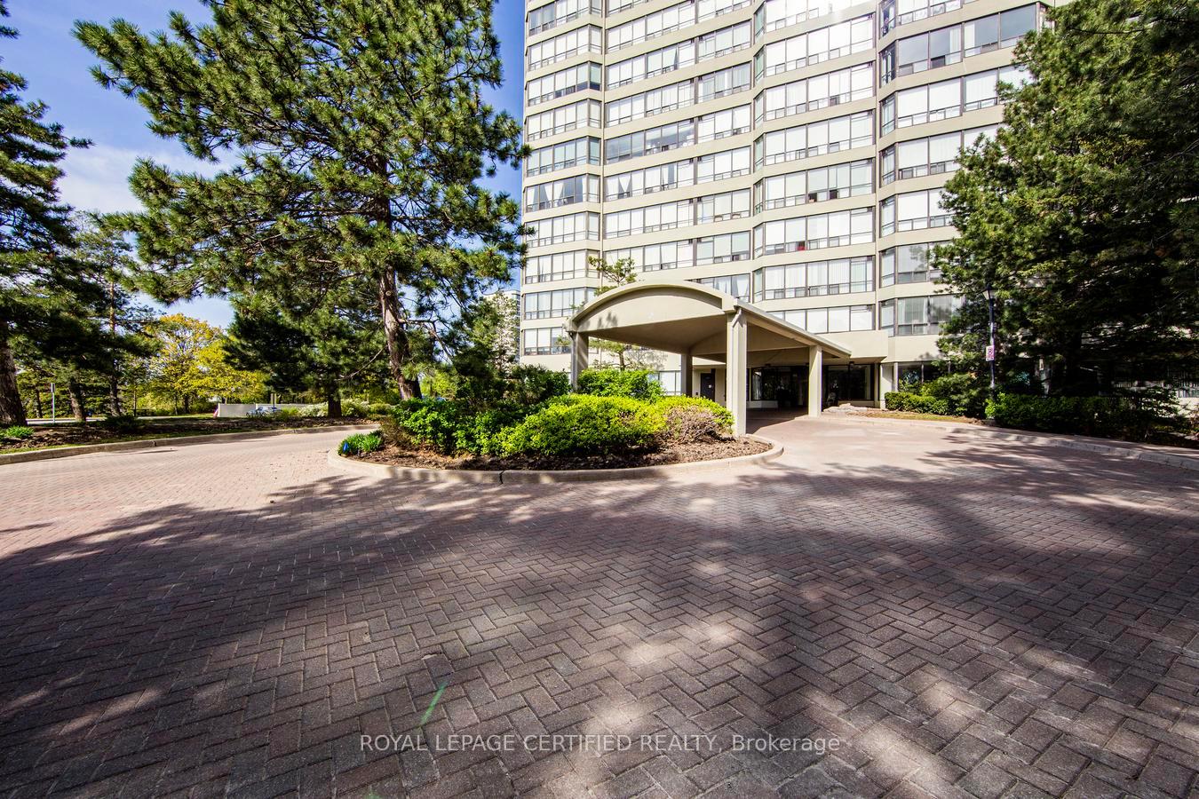 Photo 3 of Unit 2107, 22 Hanover Road, Brampton, Queen Street Corridor — HOMEH