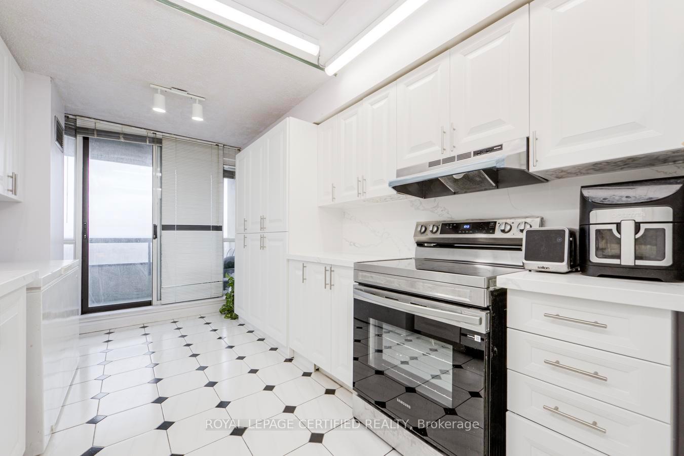 Photo 20 of Unit 2107, 22 Hanover Road, Brampton, Queen Street Corridor — HOMEH