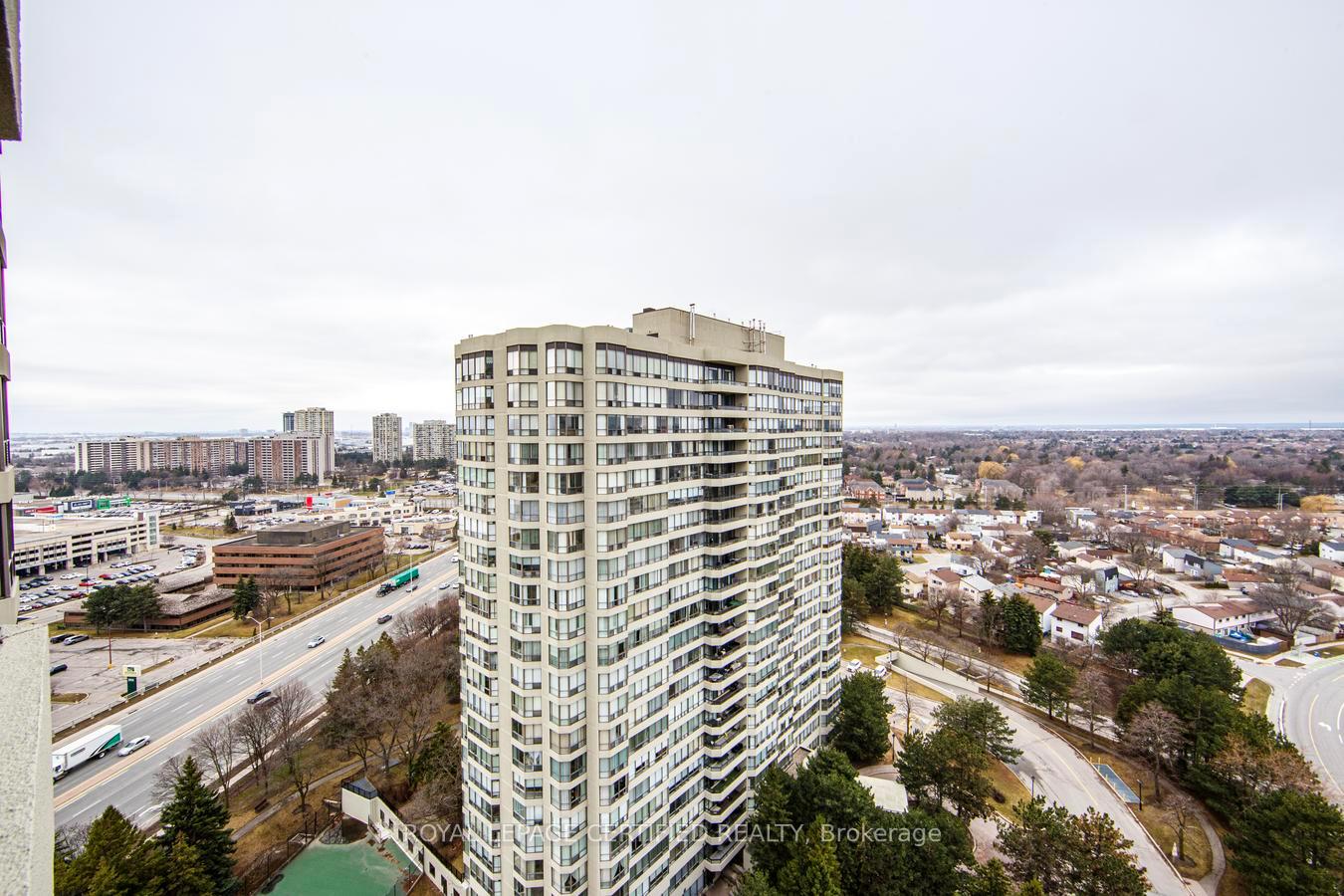 Photo 33 of Unit 2107, 22 Hanover Road, Brampton, Queen Street Corridor — HOMEH