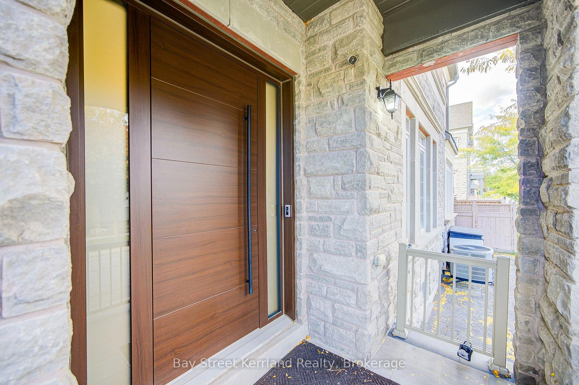 Photo 3 of 36 Willow Heights Boulevard, Markham, Cachet — HOMEH