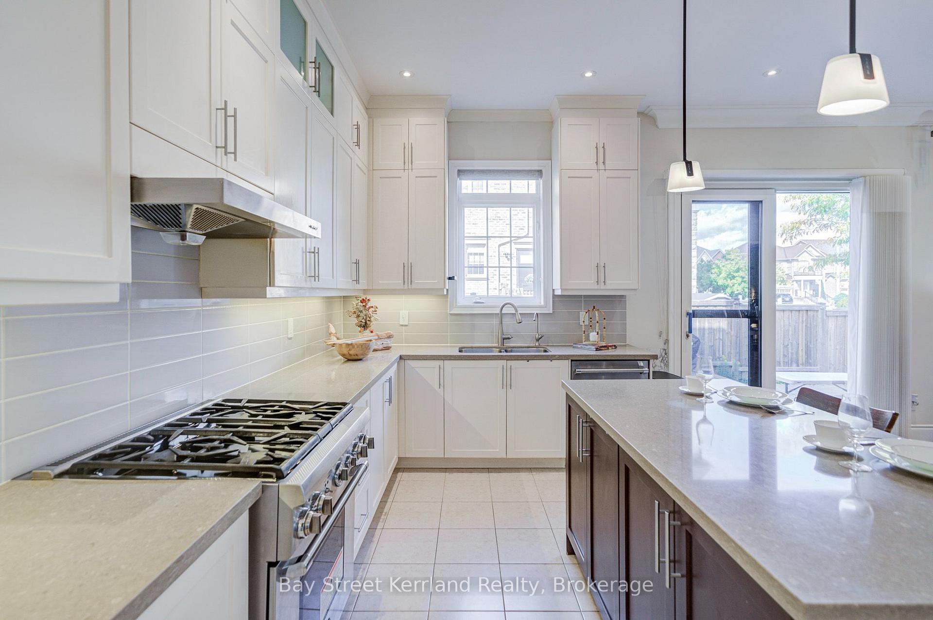 Photo 17 of 36 Willow Heights Boulevard, Markham, Cachet — HOMEH